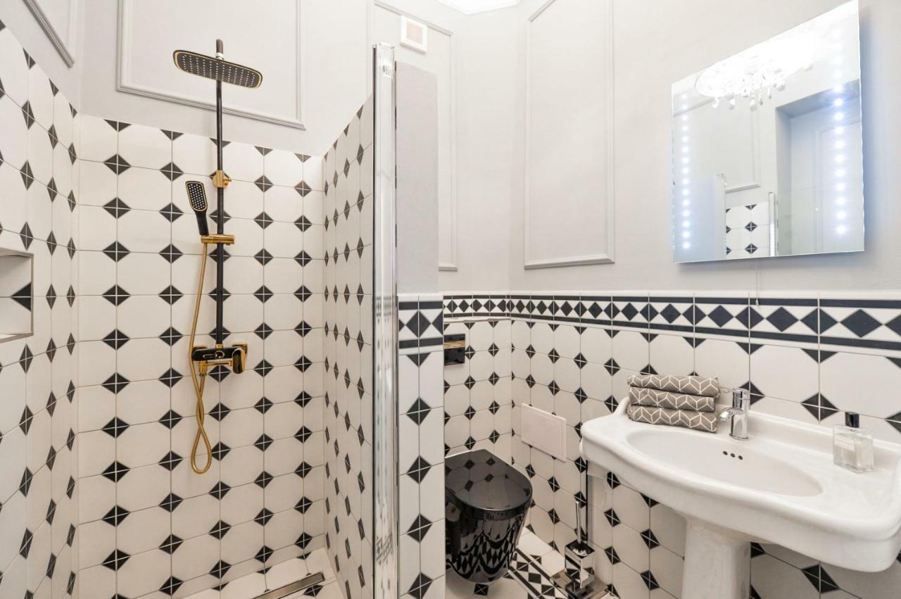 Glamour Frida Apartment Прага Екстер'єр фото