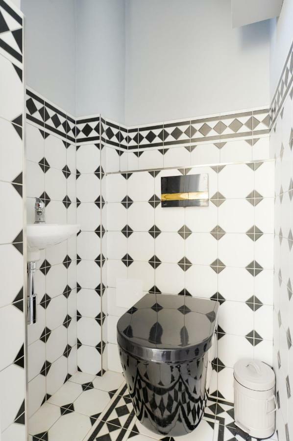 Glamour Frida Apartment Прага Екстер'єр фото