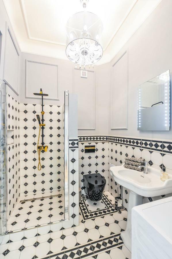 Glamour Frida Apartment Прага Екстер'єр фото